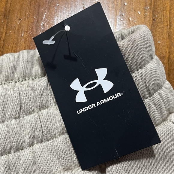 NWT Under Armour Womens Rival Loose Crop Wide Leg Fleece Pant Avy Sand Beige LG - Picture 3 of 5